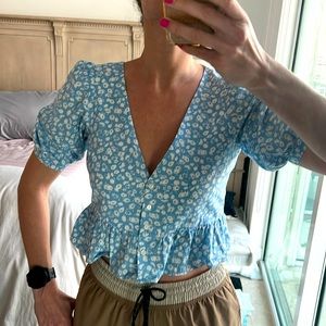 Zara size small light blue and white floral button up crop top w/ puffed sleeves